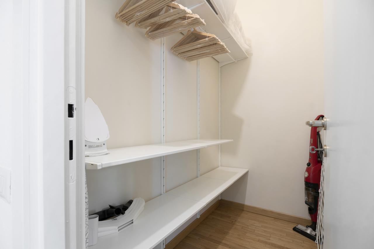 Residenza Cornaggia Apartment Milan Exterior photo